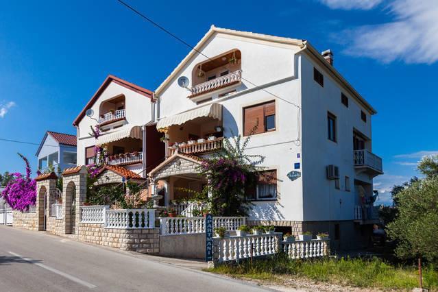 Apartments Villa Bosotina Kukljica Bilik gambar